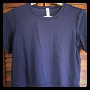 NWOT Lululemon Tshirt w/ mesh detail